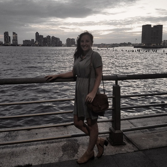 Meet your Posh Ambassador, Renee. - Picture 3 of 3